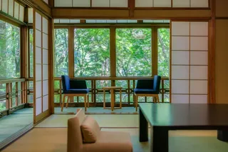 1日5組の料理旅館　奈良春日奥山　月日亭のサムネイル画像